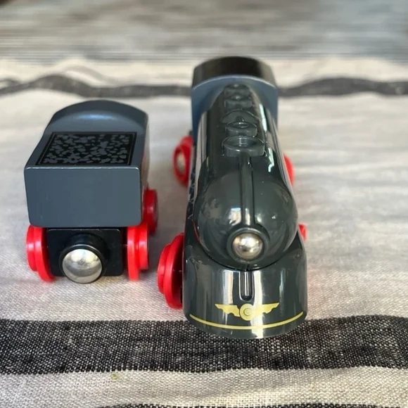 Speedy Bullet Train - Picture 2 of 5